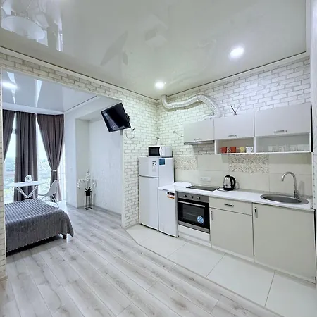 Apartment 84и2 *